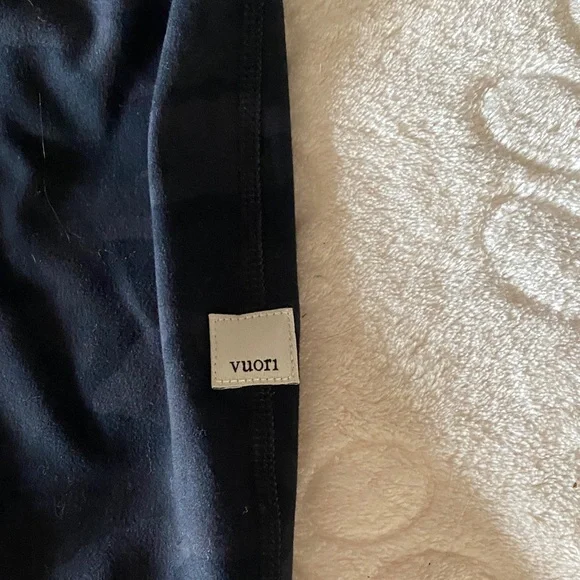 Vuori Daily Leggings - Picture 4 of 13